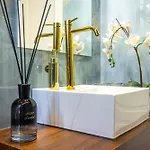Station, Luxury & Modern With Comfort! 公寓 *