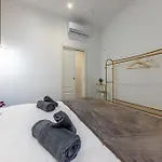 Station, Luxury & Modern With Comfort! *