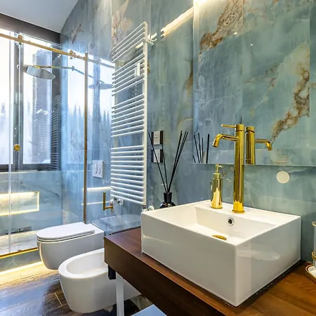 Daire Station, Luxury & Modern With Comfort!